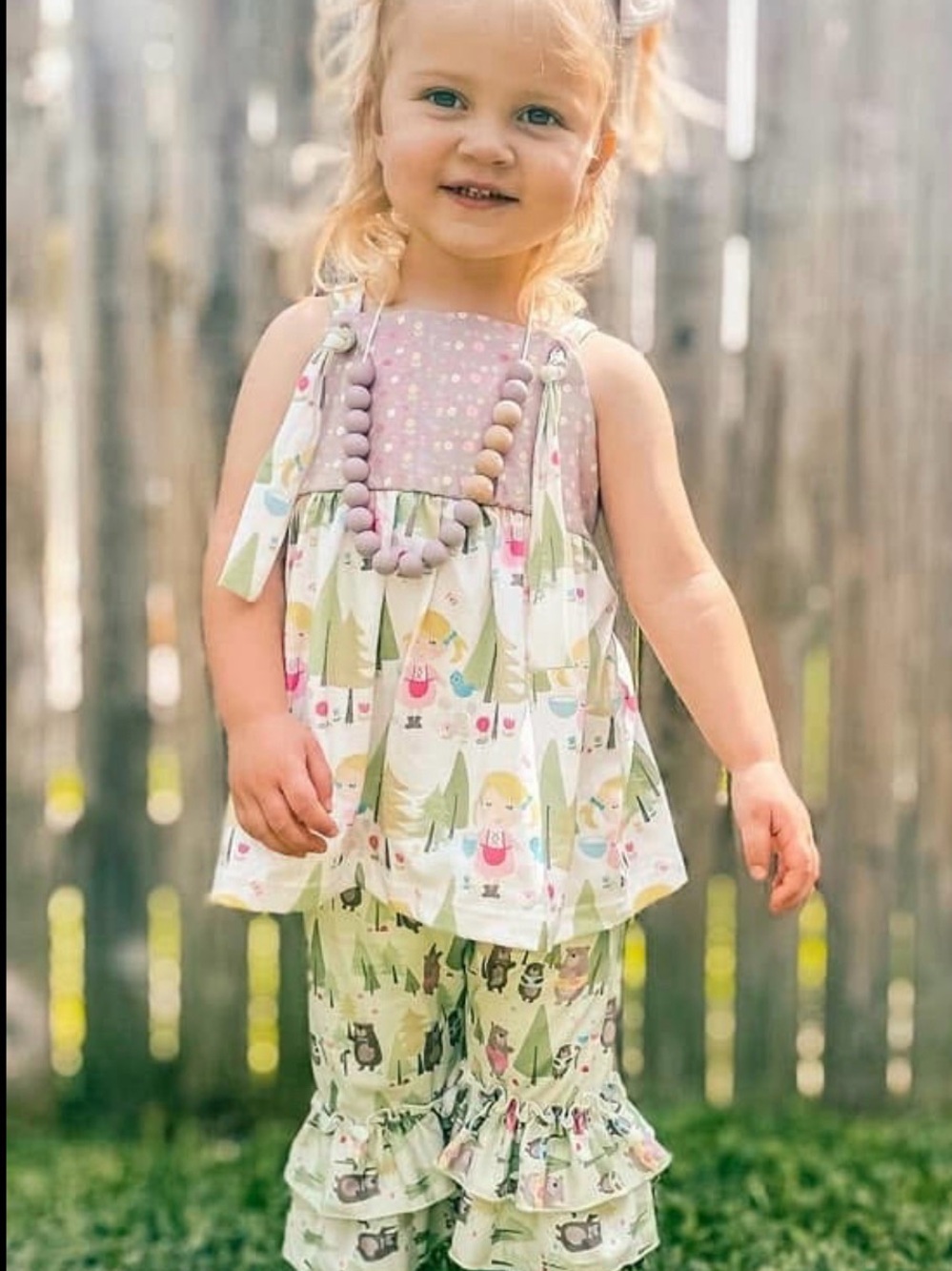 Goldilocks Capri Set with ruffled leggings